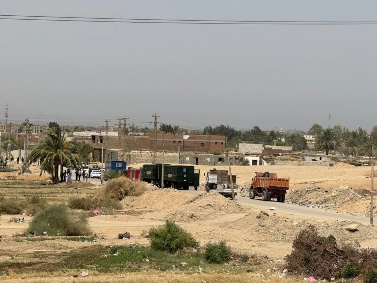 بالتنسيق مع مديرية أمن أسيوط وشرطة التعمير جهاز مدينة أسيوط الجديدة يسترد 30 فدانًا أرض أملاك دولة