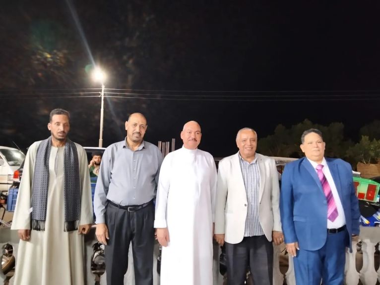 تهنئة بمناسبة زفاف الدكتورة منار سيد عبدالعزيز علي المهندس نوار