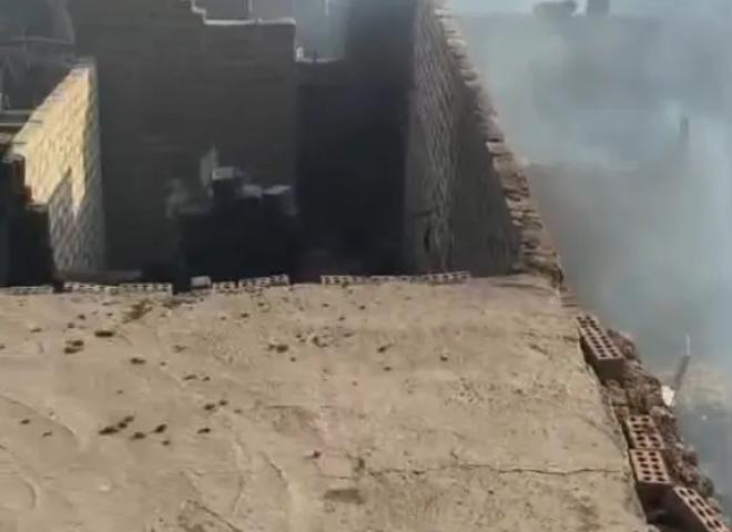حريق يلتهم أكثر من 10 منازل بقرية دير شو بأسيوط.. والسيطرة عليه دون إصابا