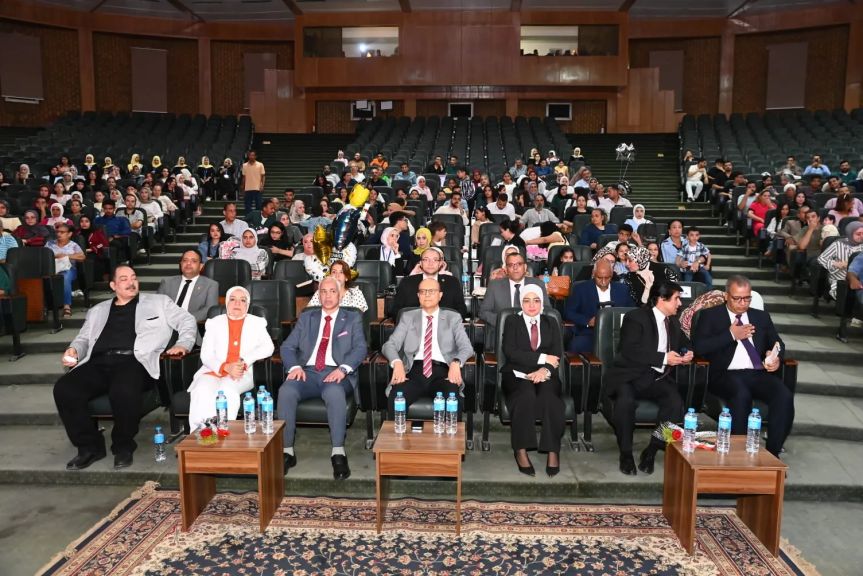 الدكتور المنشاوي يشهد الحفل الموسيقي السنوي لكلية التربية النوعية بجامعة أسيوط للعام الجامعي 2025/2026 ويشيد بإبداعات الطلاب