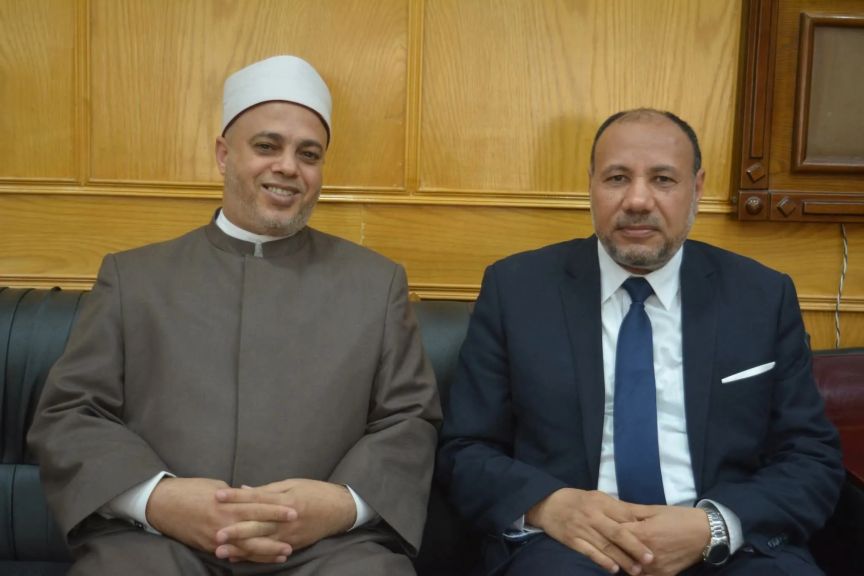 نائب رئيس جامعة الأزهر للوجه القبلي يهنئ وكيل وزارة الأوقاف بأسيوط بمناسبة تجديد الثقة