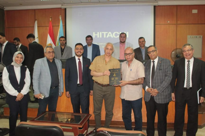 كلية الهندسة بجامعة أسيوط تطلق مناقشات مشروعات التخرج للعام الجامعي 2025/2026 وسط ابتكارات هندسية تدعم التنمية المستدامة