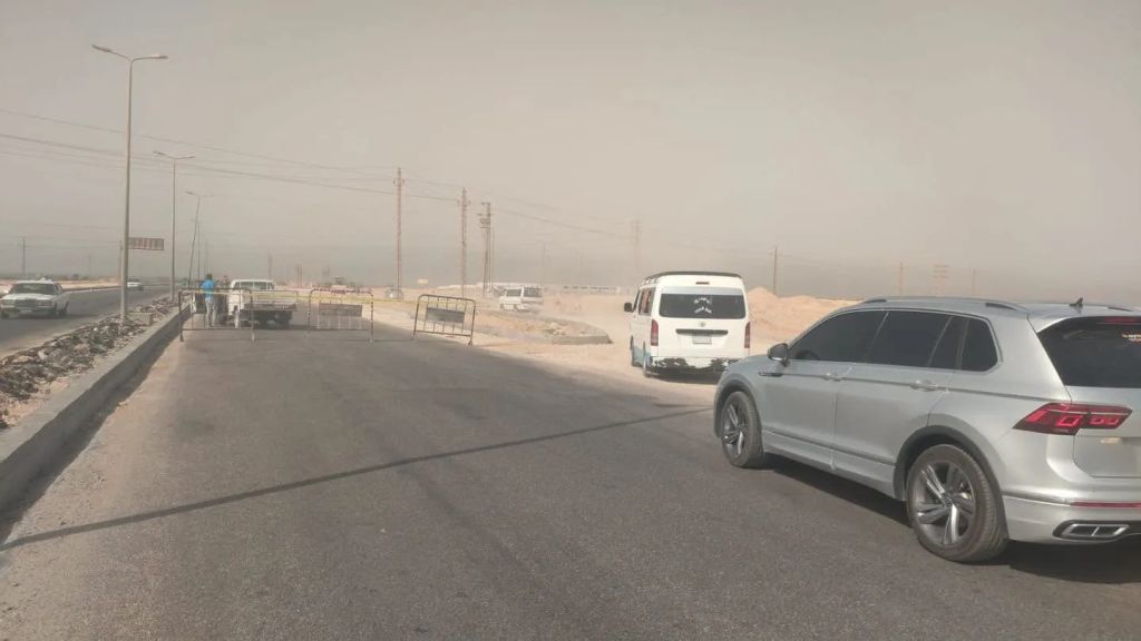 بالتزامن مع تنفيذ مشروع الغاز الطبيعي أسيوط الجديدة تشهد استمرار أعمال تطوير ورفع كفاءة طريق أسيوط الجديدة – أسيوط