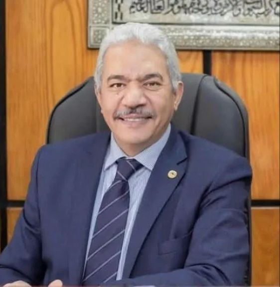 منسوبو فرع جامعة الأزهر للوجه القبلي يهنئون الدكتور ”محمود صديق ” فور تسلم مهام رئاسة الجامعة