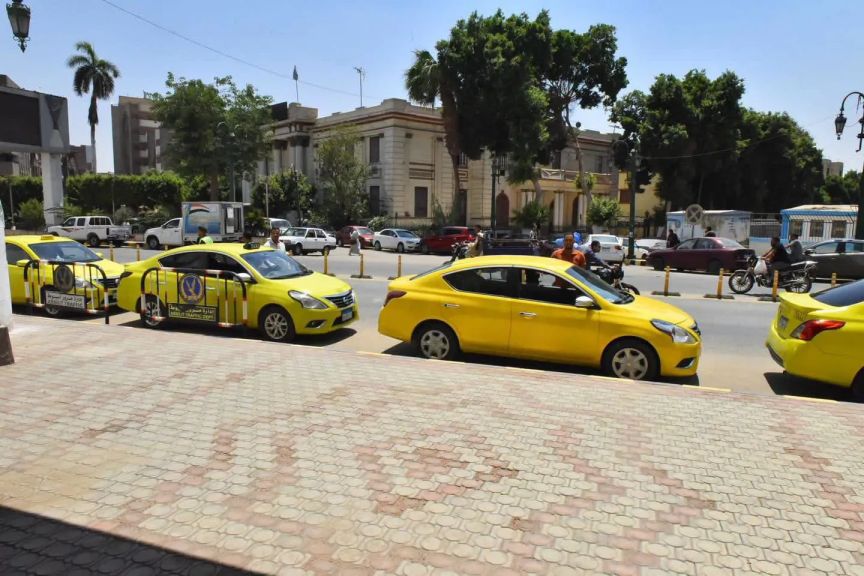 الموافقة على تشغيل 15 تاكسي أجرة بمدينة أسيوط الجديدة