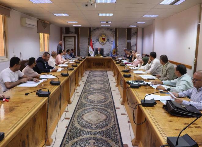 ”النعماني” يترأس اجتماع لجنة المنشآت الجامعية لمناقشة عدد من المشروعات الإنشائية والتطويرية