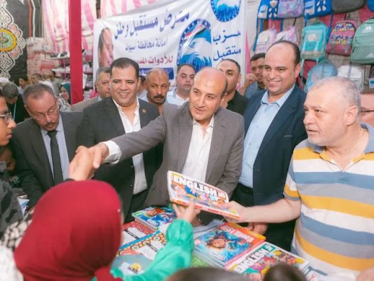 محافظ أسيوط وأمين «مستقبل وطن» يعلنان انطلاق 14 معرضًا للمستلزمات المدرسية بأسعار مخفضة وتوزيع «هدية الرئيس» بالمجان