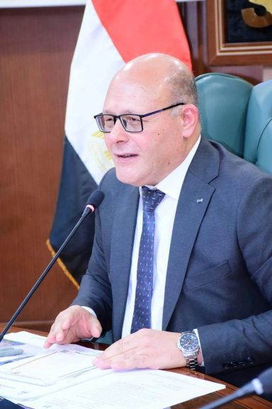 جامعة سوهاج تتصدر مؤشرات أداء الجامعات المصرية على منصة البنك القومي للمعامل والأجهزة العلمية بنسبة 100%