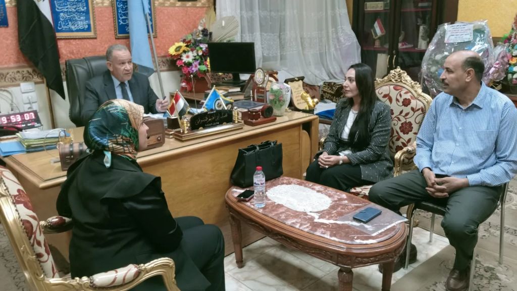 وكيل وزارة التعليم بأسيوط يلتقى وفد الصحة لاطلاق ندوات رفع الوعى تجاه قضايا السكان وتنظيم الأسرة